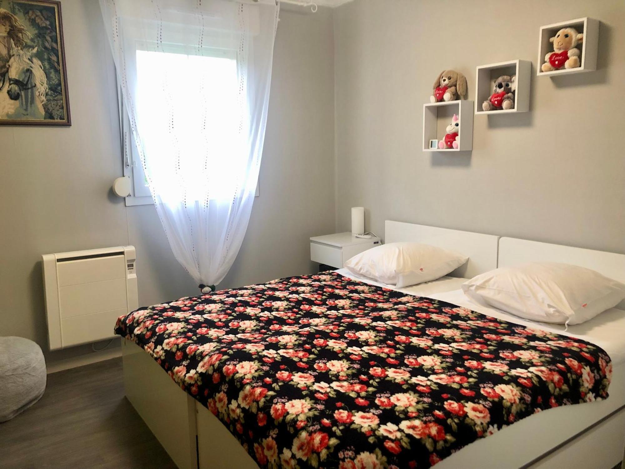 Appartement Au Calme Nature Et Centre Ville Apartment *